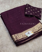 Load image into Gallery viewer, Georgette Sequins Saree x Champagne Gold border : Dark Purple
