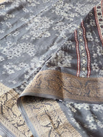 Load image into Gallery viewer, Floral x Printed Saree x Champagne border - Grey
