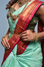 Load image into Gallery viewer, NADIRA - Set of 4 bangles
