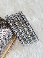 Load image into Gallery viewer, DRISHA - set of 4 bangles (Silver)

