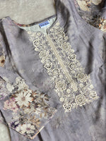 Load image into Gallery viewer, PARUL [L / 40] - Straight cut kurti set
