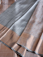 Load image into Gallery viewer, Lovebirds - Pure Kanjivaram Silk Saree with Copper Zari
