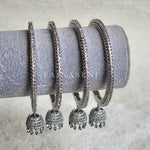 Load image into Gallery viewer, SAMIRA - set of 4 bangles (silver)
