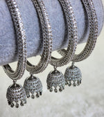 Load image into Gallery viewer, SAMIRA - set of 4 bangles (silver)
