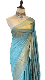Load image into Gallery viewer, Vaira oosi x Checkered Saree - Ice Blue
