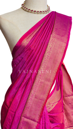 Load image into Gallery viewer, Vaira oosi x Checkered Saree - Dark Fuchsia
