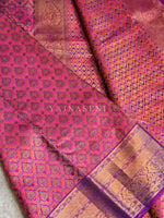 Load image into Gallery viewer, BYZANTINE - Pure Kanjivaram Silk Saree with Gold Zari
