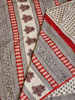 Load image into Gallery viewer, Mulmul Cotton Handblock Printed Saree : Offwhite x Red
