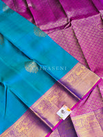 Load image into Gallery viewer, REGALIA TEMPTRESS - Pure Kanjivaram Silk Saree with Gold Zari
