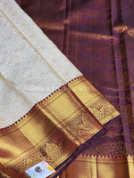 Load image into Gallery viewer, REGAL ROMANCE - Pure Kanjivaram Silk Saree with Gold Zari
