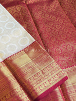 Load image into Gallery viewer, HEAVENLY HARMONY - Pure Kanjivaram Silk Saree with Gold Zari
