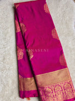 Load image into Gallery viewer, Monochrome Series : Semi Kanchi Silk Saree - Magenta
