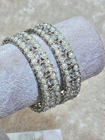 Load image into Gallery viewer, NAVIRA - pair of bangles (Silver)
