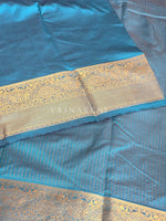Load image into Gallery viewer, Vaira oosi x Checkered Saree - Teal Blue
