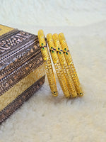 Load image into Gallery viewer, NIRVI - set of 4 bangles
