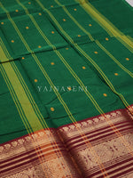 Load image into Gallery viewer, Kanchipuram Pure Cotton x Copper zari saree - Mistletoe
