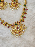 Load image into Gallery viewer, DHATCHAYANI , short chain (gold)
