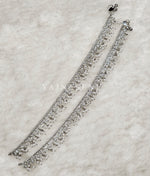 Load image into Gallery viewer, Anklet - AVANTIKA (white)

