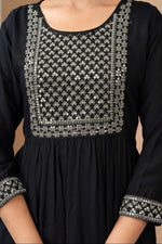 Load image into Gallery viewer, ASHA [L / 40] - Naira cut kurti set
