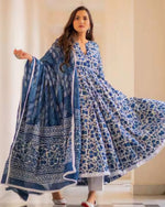 Load image into Gallery viewer, JEEVITHA [M / 38] - Anarkali Kurti Set
