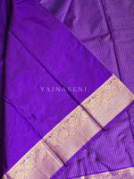 Load image into Gallery viewer, Vaira oosi x Checkered Saree - Violet
