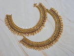 Load image into Gallery viewer, Anklet - GANGOTRI (White x Rani Green)
