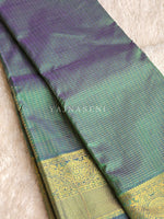 Load image into Gallery viewer, Vaira oosi x Checkered Saree - Green (Purple Undertone)
