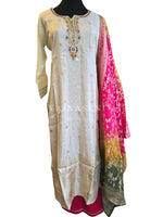 Load image into Gallery viewer, DAWNIA [L/40] - Straight Cut Kurti Set
