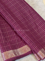 Load image into Gallery viewer, Georgette Saree x Checkered Zari : Burgundy
