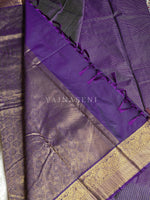 Load image into Gallery viewer, Vaira oosi x Checkered Saree - Aurora Borealis Purple

