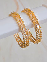 Load image into Gallery viewer, MIRNA - pair of bangles
