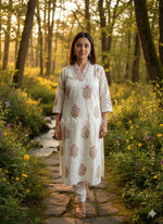 Load image into Gallery viewer, MAANASI [L/40] - Straight Cut Kurti Top
