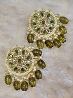 Load image into Gallery viewer, MADONNA studs (olive)
