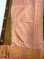 Load image into Gallery viewer, Kanchipuram Semi Silk Saree - Green [Dual Tone] x Pink
