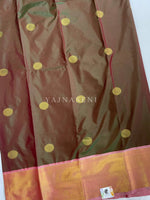 Load image into Gallery viewer, Kanchipuram Semi Silk Saree - Green [Dual Tone] x Pink
