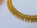 Load image into Gallery viewer, Hipchain - RUPAVATI (gold)
