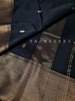 Load image into Gallery viewer, Maheswari Silk Cotton Saree - Black
