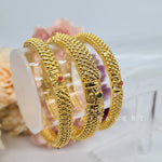 Load image into Gallery viewer, CHARVI - set of 3 bangles (gold)
