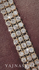 Load and play video in Gallery viewer, Hipchain - Triple layer white stones (gold)
