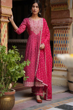 Load image into Gallery viewer, Naira cut kurti set - KRISHA
