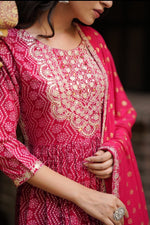 Load image into Gallery viewer, Naira cut kurti set - KRISHA
