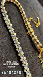 Load image into Gallery viewer, Hipchain - Single layer white stone pearl
